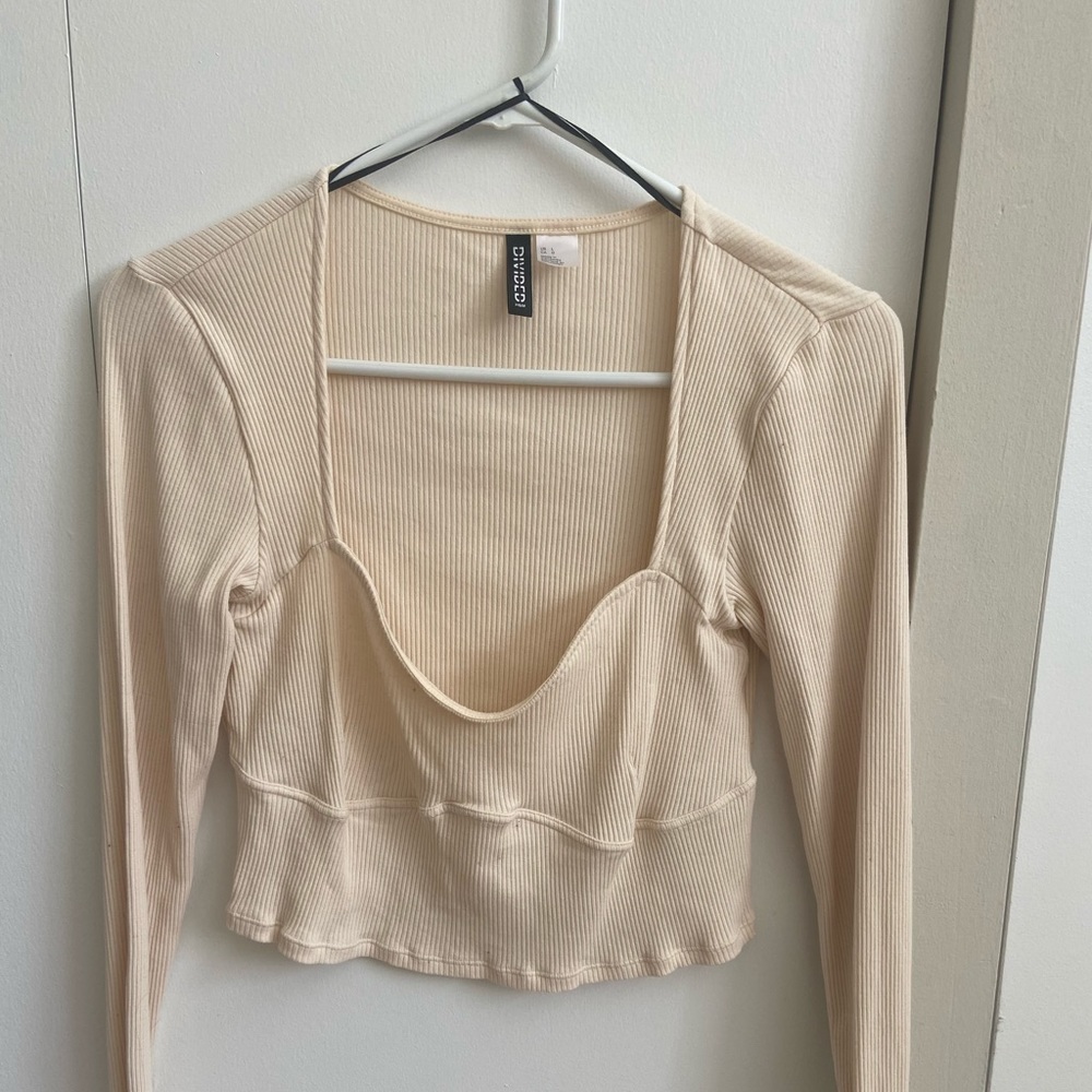H&M cream crop top